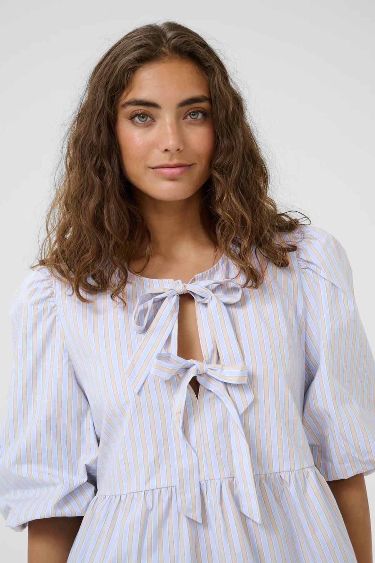 CUelia Blouse